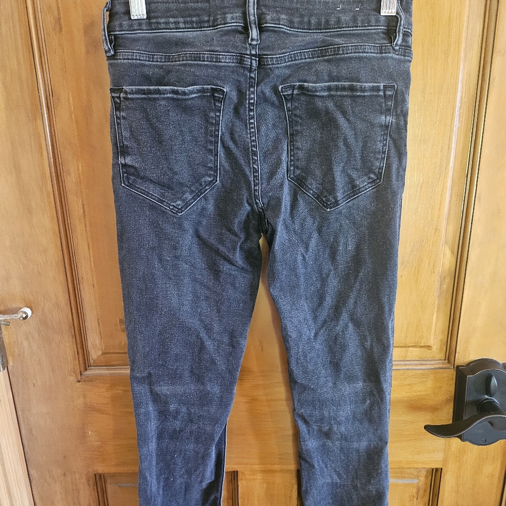 Women's Skinny Jeans in Black